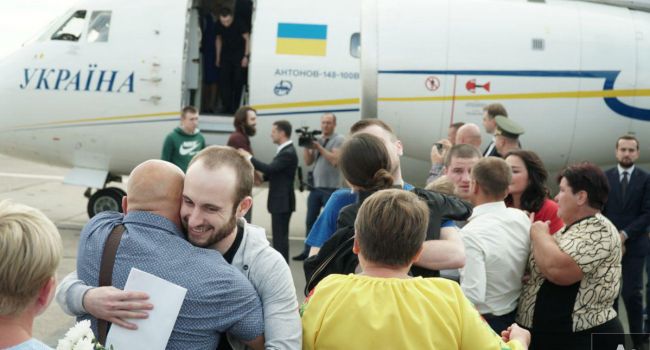 Богданов: обмен состоялся без участия Медведчука, а, ведь как мы знаем, это невозможно. То есть, это был не обмен, а слив?