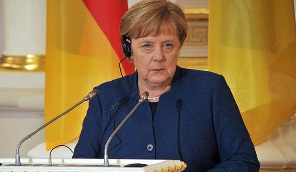 Меркель заявила о первых шагах в деэскалации военного конфликта на Донбассе 