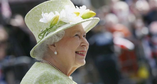 «Построение хороших отношений усложнилось»: Елизавета II находится в ярости из-за заявления бывшего премьера
