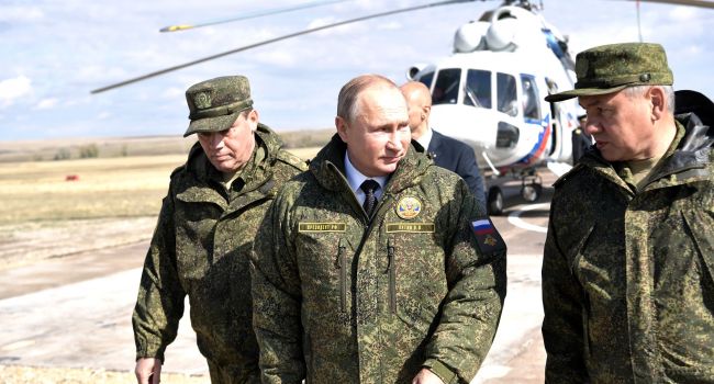 Политолог: в РФ завершились стратегические командно-штабные учения «Центр-2019», но нам теперь до этого нет дела