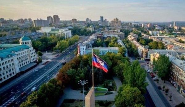 «От России веет мертвечиной»: в сети показали печальные фото из Донецка