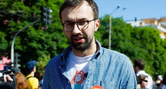 «В «Слуге народа» нарисовался внутренний бунт»: Лещенко рассказал о срыве принятия важного закона