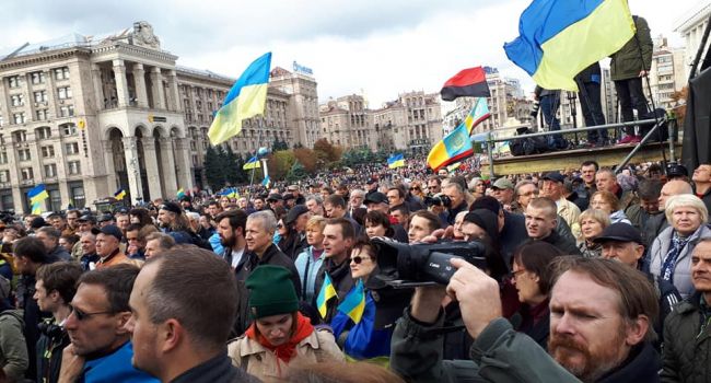 Романенко: надеюсь, что эти протесты станут холодным душем для Банковой и Зеленский перестанет опираться на идиотов