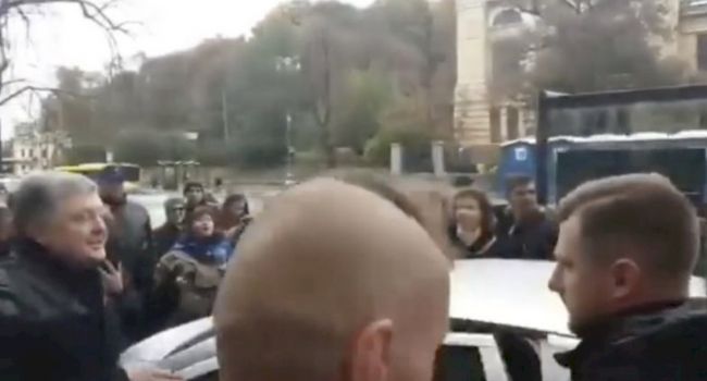 «Таксист не захотел везти барыгу-Пороха»: Порошенко «зажлобился» платить, и пытался уехать с митинга на Майдане на такси бесплатно?