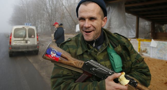 Если боевики «ДНР» захотят выйти вместе с войсками РФ – пускай выходят, а захотят остаться – пусть остаются – «Слуга народа»