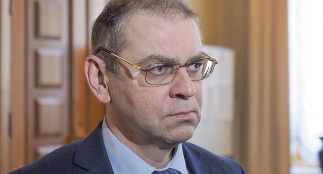  «Портнов, Портнов, Портнов»: Журналист кратко пересказал выступление Пашинского в суде