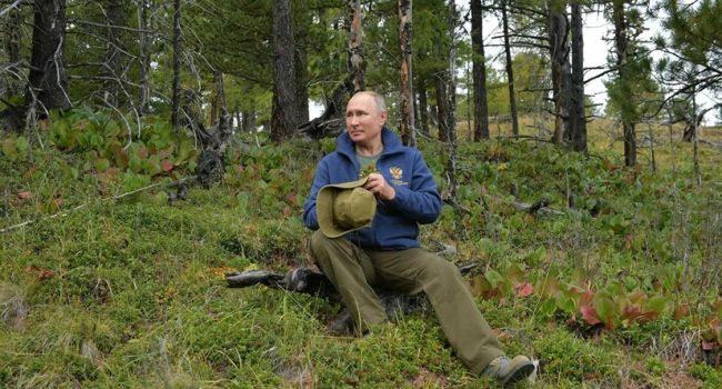 «Съёмочная группа, повар, десяток офицеров»: Шнуров высмеял отдых Путина в тайге