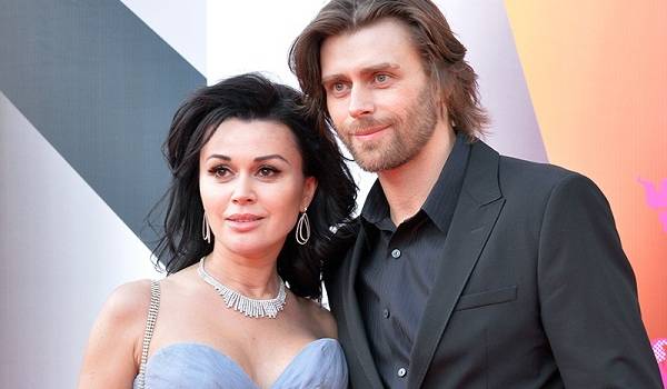 «Отказывается верить в неизбежное»: муж актрисы Заворотнюк оказался на грани нервного срыва