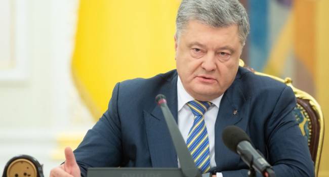 Порошенко за Минские соглашения пытается засудить человек, живший в том же 2015-м в Москве, и работающий на Януковича, – блогер