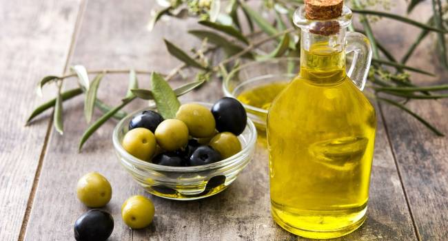 Полезнее свежих плодов: эксперты назвали самые уникальные свойства оливкового масла
