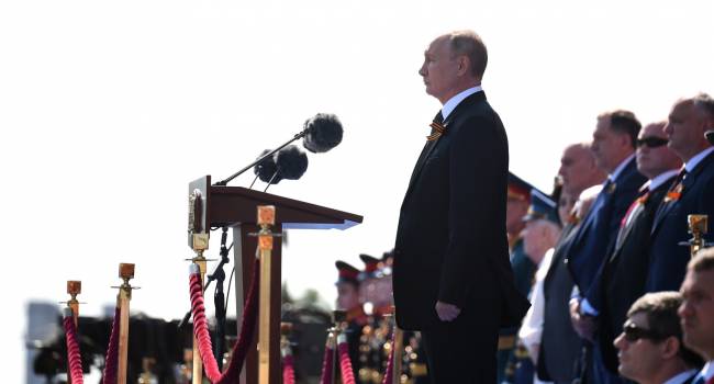 Историк: Россия отмечает парадом 75-летие победы во Второй мировой и вторжение войск Наполеона на территорию Российской империи