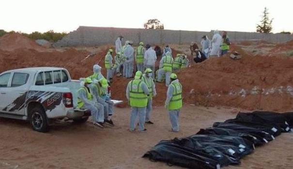«Некоторых закапывали живьем. У всех были завязаны руки и глаза»: В Ливии найдена большая братская могила с наемниками ЧВК «Вагнера»
