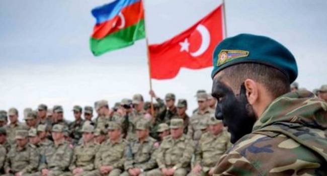 Армении придется тяжело: Анкара перебросила на помощь Азербайджану 11 тысяч военных и много бронетехники