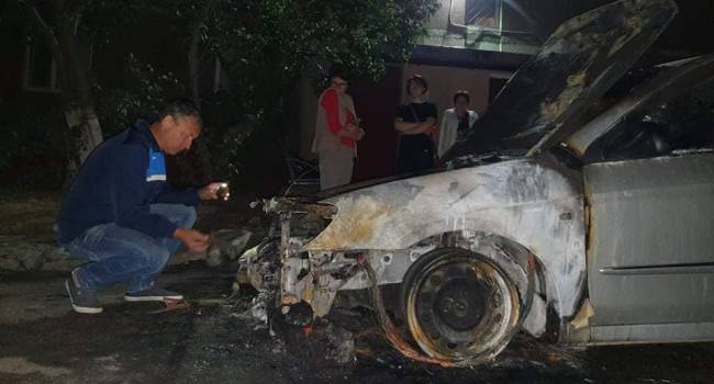 Журналист: авто «Схем» и Михаила Ткача подожгли после открытых угроз Портнова и Бужанского с паролями, явками