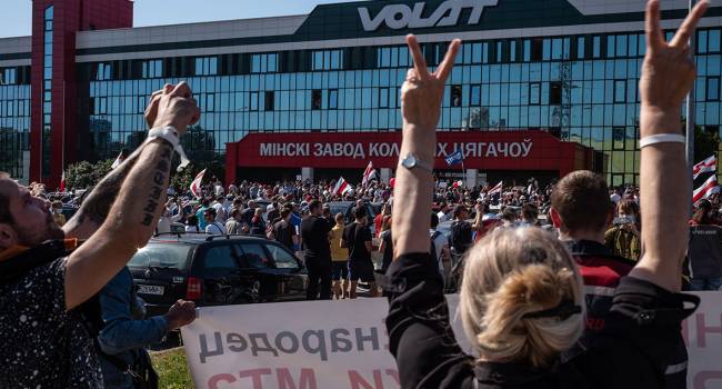 Белорусский	 оппозиционер считает забастовку крупнейших предприятий самой весомой санкцией против Лукашенко