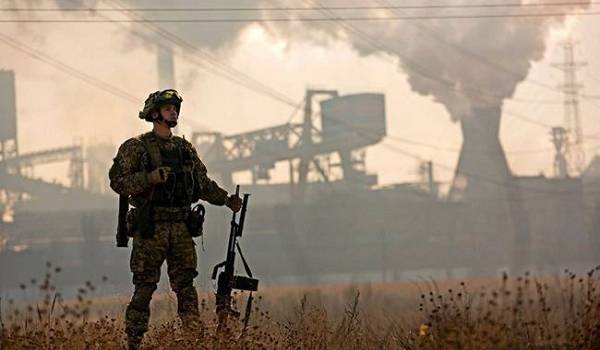 Штаб ООС: боевики из гранатометов обстреляли украинских военных 
