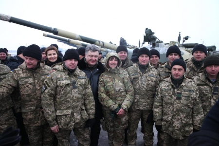 Поздравление бойцов антитеррористической операции Петром Порошенко