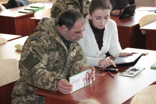 Раненных военнослужащих некому вывозить с поля боя – на 1300 человек 1 медик Раненных военнослужащих некому вывозить с поля боя – на 1300 человек 1 медик