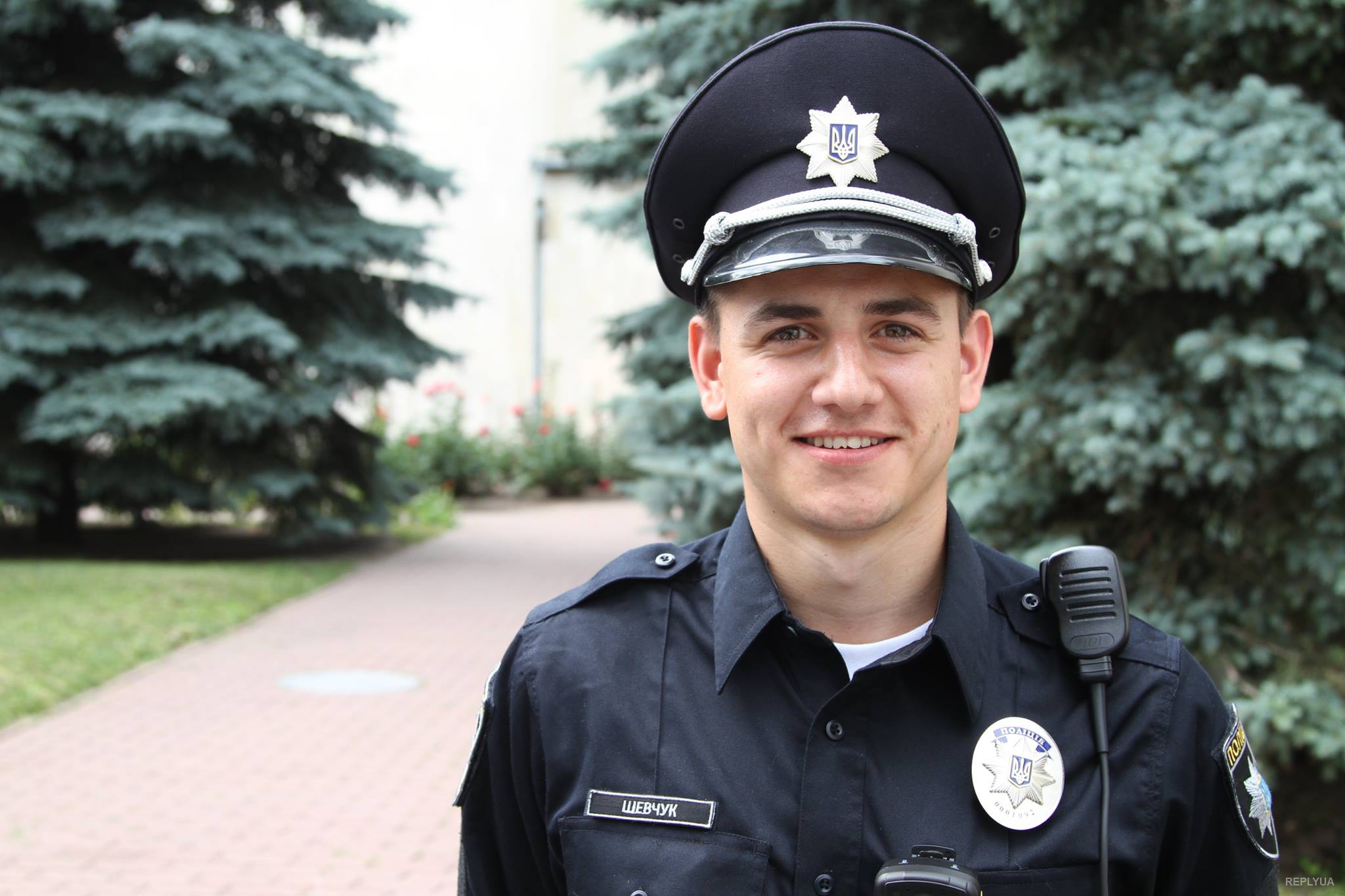 Покажи картинки полицейских. Полицейская форма. Форма полиции Украины. Форма украинских полицейских. Формама полиции Украины.