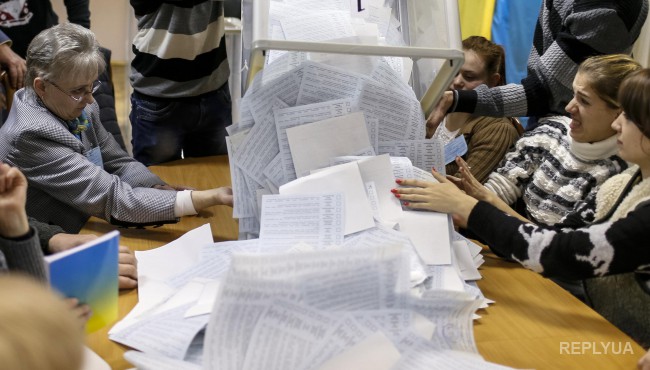 Мариуполь опережает Красноармейск по темпу подсчета голосов