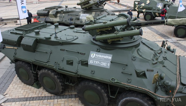 В Киеве презентовали новые образцы военной техники - фоторепортаж