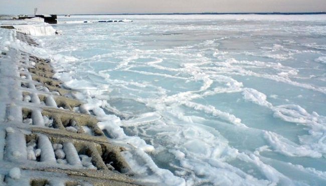 Замерзание Азовского моря и Керченского пролива может привести к проблемам с перевозками