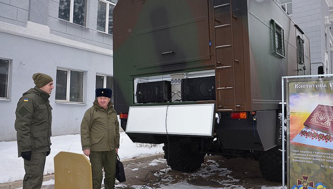 В АТО отправился автомобиль-клуб В АТО отправился автомобиль-клуб