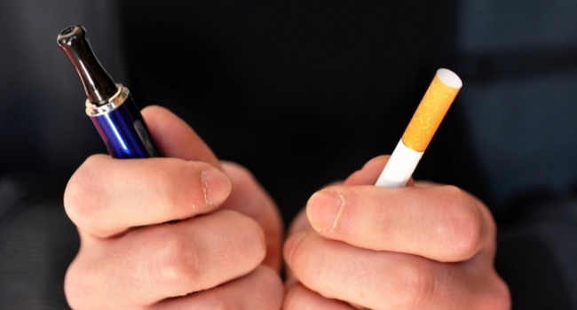 Ученые рассказали об опасности электронных сигарет