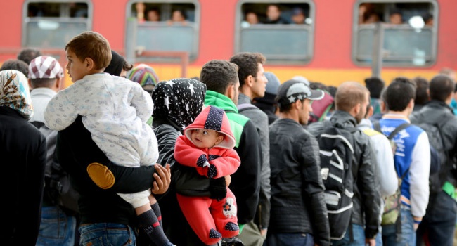 Турция потребовала у ЕС дополнительно два миллиарда на мигрантов