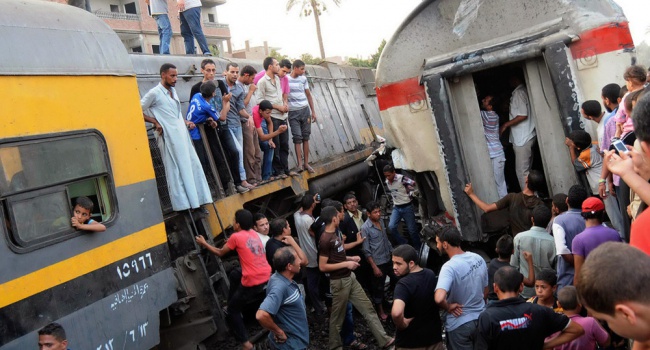 Число пострадавших после крушения поезда в Египте достигло 150 человек