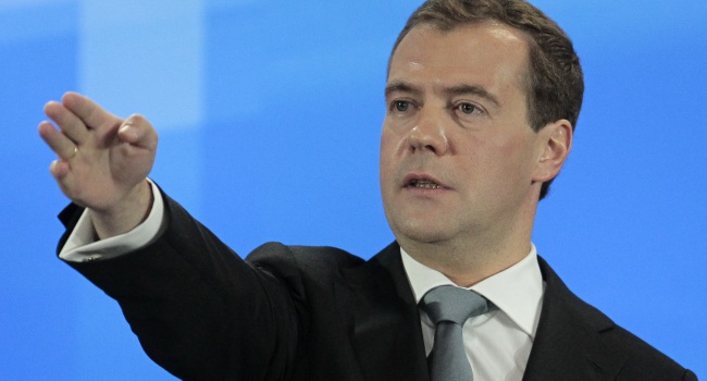 Несколько фраз Медведева, развеселивших Запад