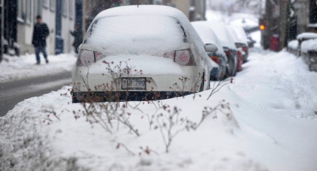 В Канаде ликвидируют последствия мощного снегопада
