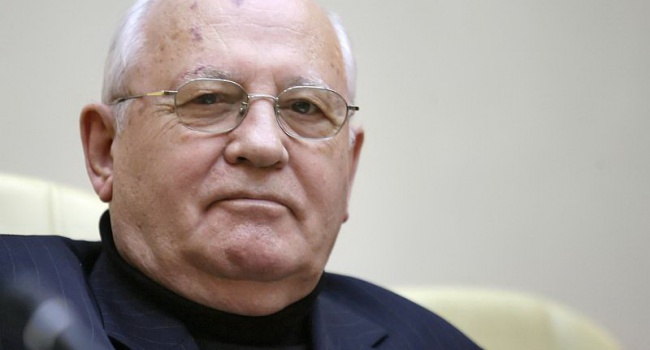 Скандал в РФ: Горбачев поставил на место Никиту Михалкова