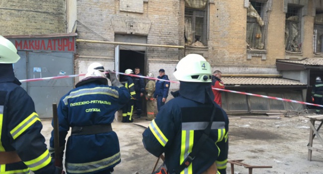 Из-под завалов дома в Киеве извлекли тела еще двух погибших
