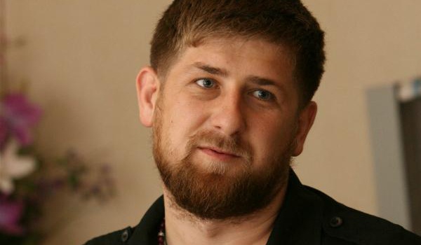 Кадыров обратился к чеченцам с просьбой не поддерживать его