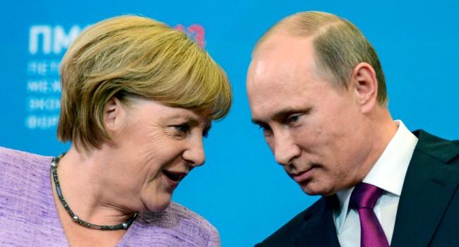 Путин и Меркель провели переговоры по делу Савченко