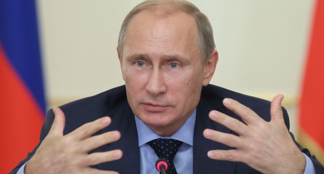 Политолог: Россия тонет, а Путин продолжает метаться