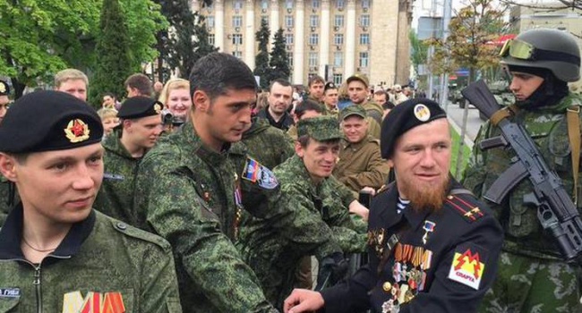 Фонд «Сестри Перемоги» унизил террористов прямо во время парада в Донецке