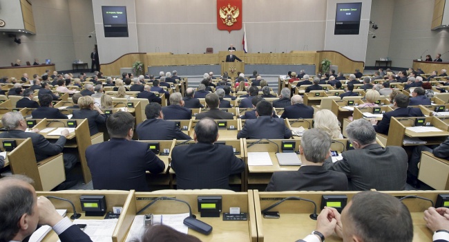 Гудков: Вы зря не читаете законопроекты российских депутатов – волосы дыбом встают даже у меня