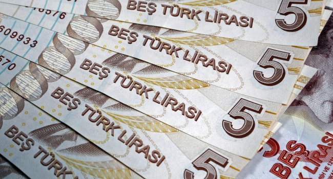 После попытки переворота турецкая лира установила антирекорд