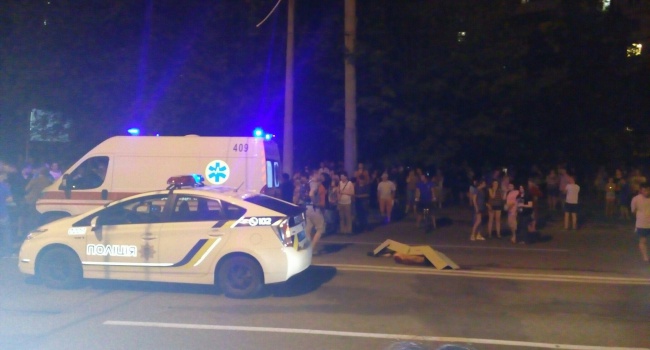В Харькове на Салтовке насмерть сбили пешехода. Свидетели хотели устроить самосуд