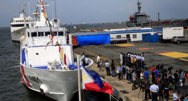 Япония подарила Филиппинам десять катеров береговой охраны