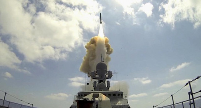 Россия атакует Алеппо крылатыми ракетами "Калибр" с помощью флота (ВИДЕО)