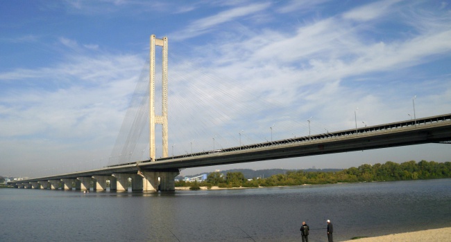 «Киевавтодор»: движение по Южному мосту будет перекрыто