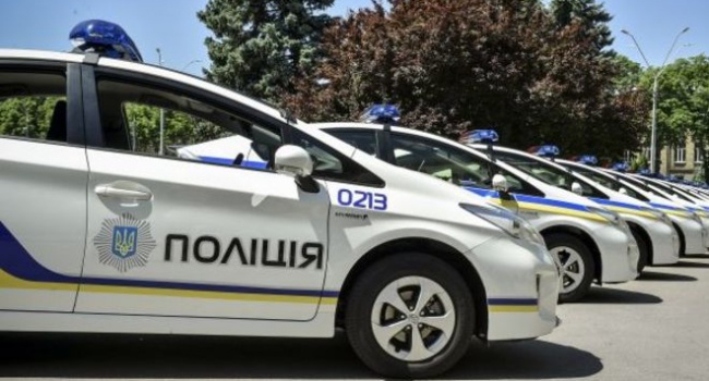 На Донбассе полицейский завладел деньгами местного жителя, - идет расследование