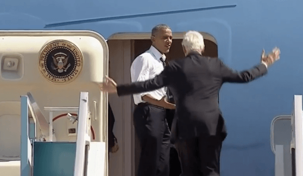 После похорон Переса Обама еле уговорил Клинтона лететь домой