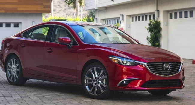 Рестайлинг Mazda 3 2017 — комфортней и безопасней
