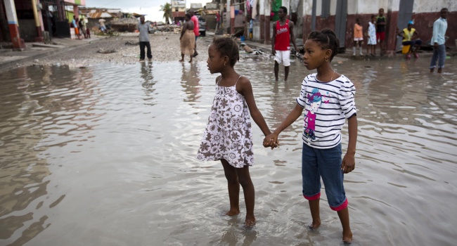 Число жертв урагана "Мэтью" на Гаити выросло до 478 человек