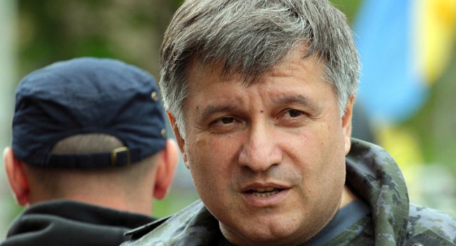 Аваков: уровень преступности в Украине продолжит расти Аваков: уровень преступности в Украине продолжит расти