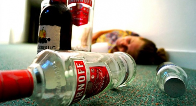 Ежедневно в Украине умирает 9 человек от отравления качественным алкоголем